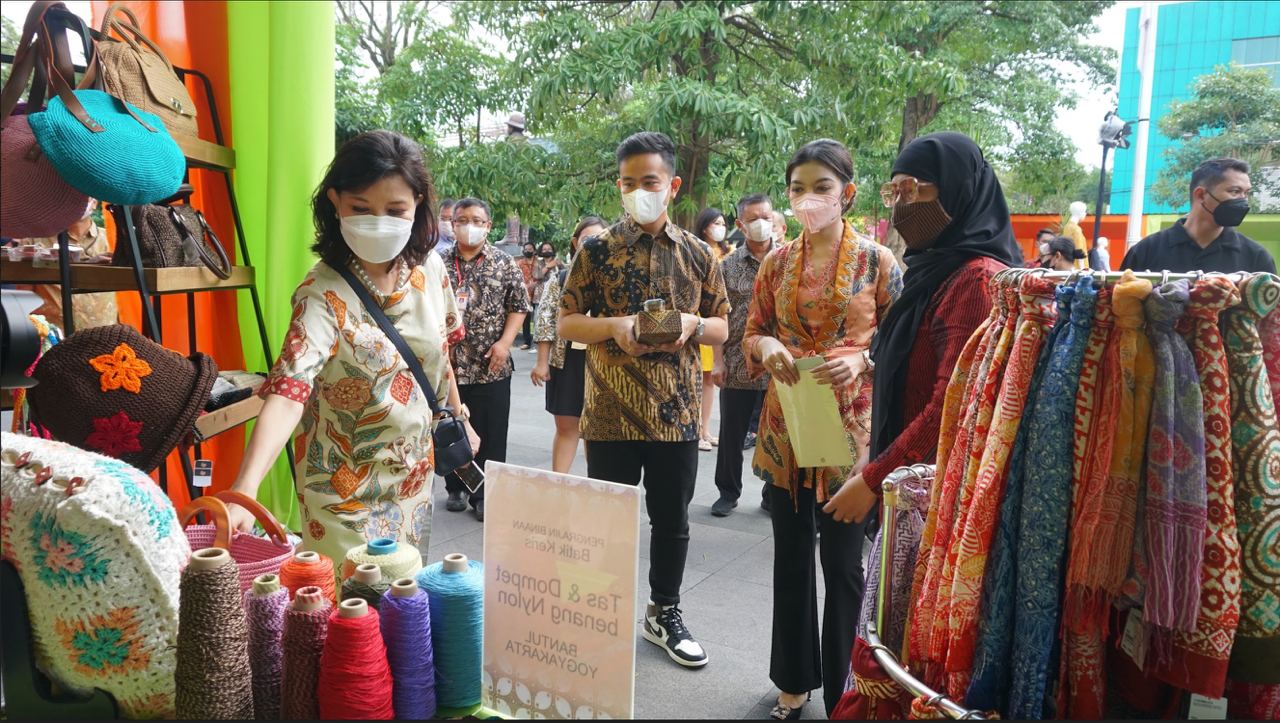 Hari Batik Nasional 2022