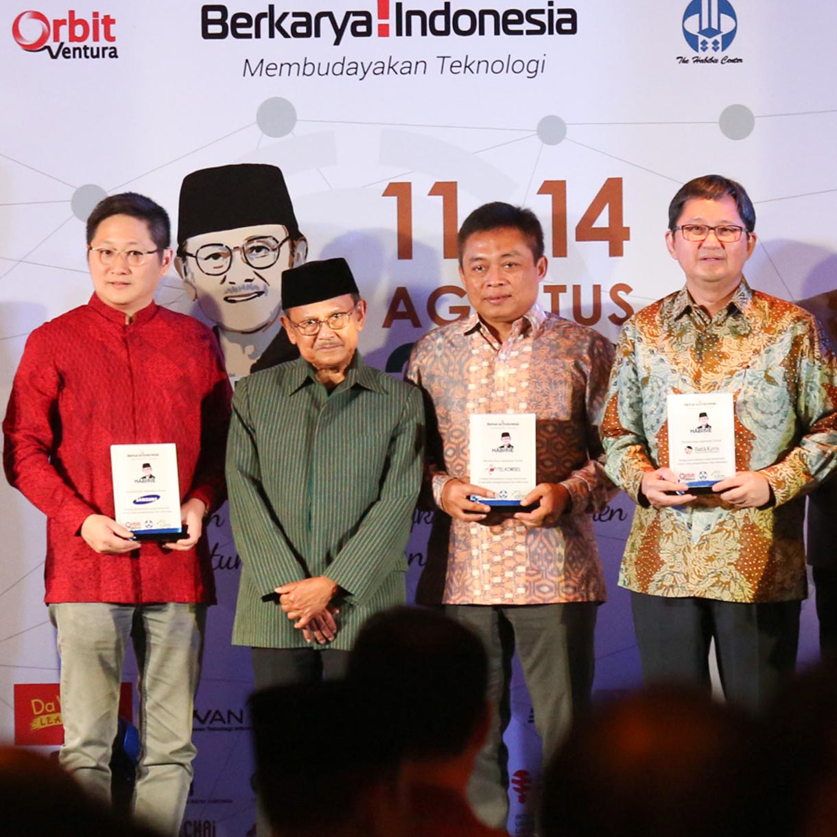 Batik Rudy Habibie by Batik Keris