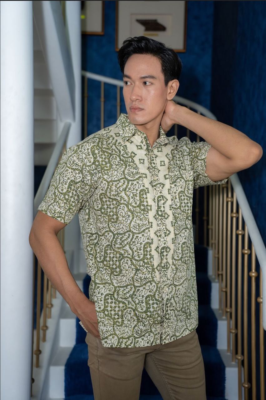 Kemeja Bawa Laksana