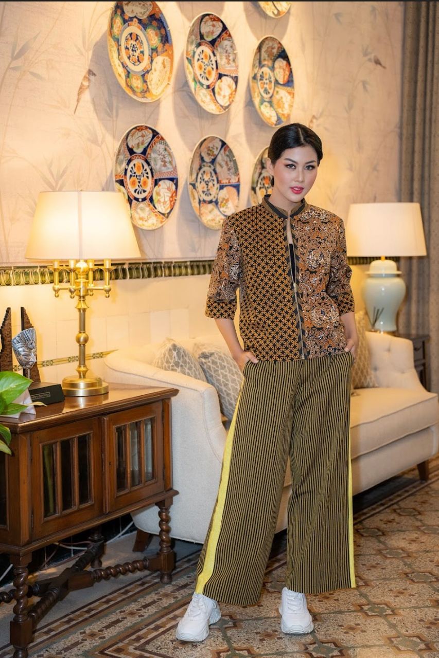 Koleksi Dress Sutera Motif Lung Sekar Cirebonan